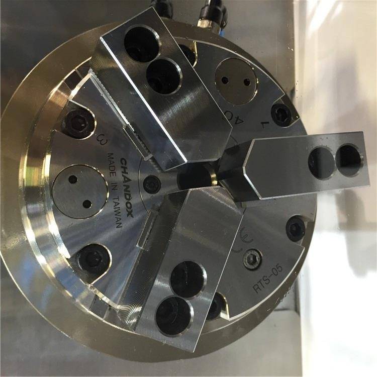 前置式氣動(dòng)卡盤(pán)