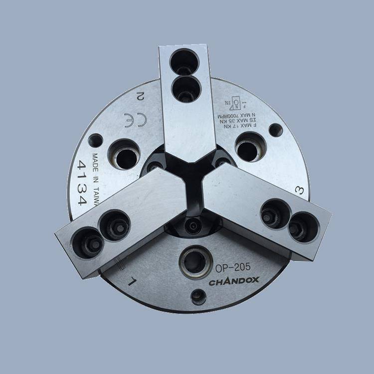 如何確認車床上使用中實卡盤還是中空卡盤