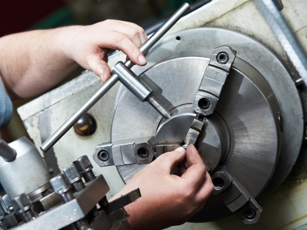 液壓卡盤(pán)怎么保養(yǎng)，（三爪卡盤(pán)的日常保養(yǎng)方法）