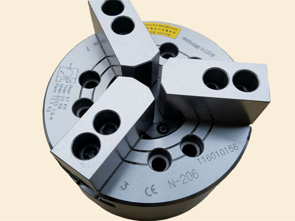 三爪卡盤(pán)精度不良原因及解決方案